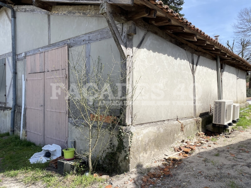 Artisan Peintre façades d'une maison à Hagetmau, 40700, Landes