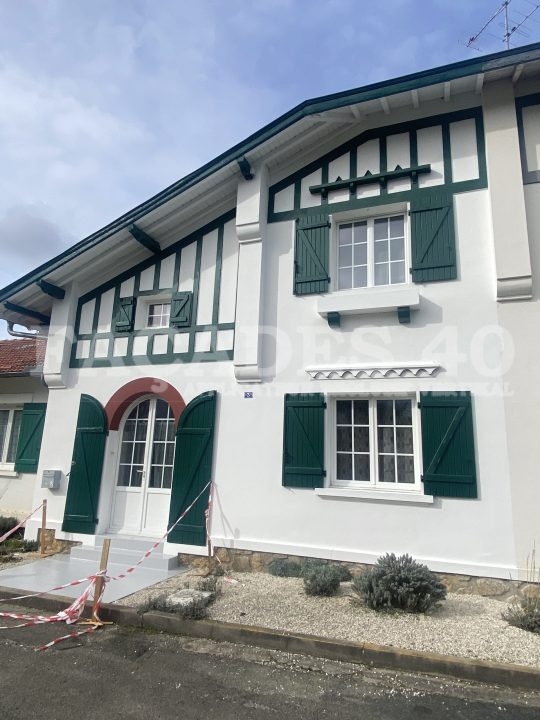 Artisan Peintre façades d'une maison à Mont-de-Marsan, 40192, Landes