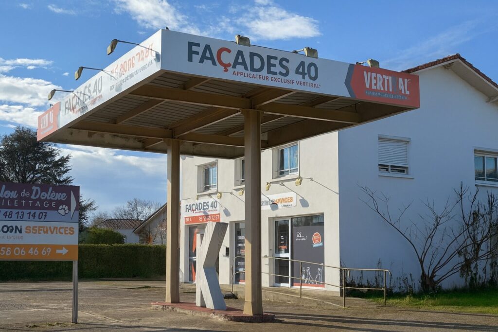 Façades 40 bâtiment, enseigne, entrée, entreprise, Verti'AL, signalétique