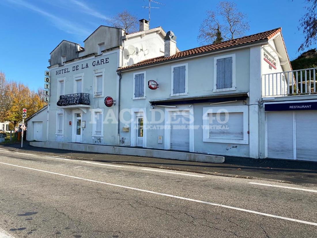 Ravalement des façades de l'Hôtel de la gare à Mont-de-Marsan - Avant