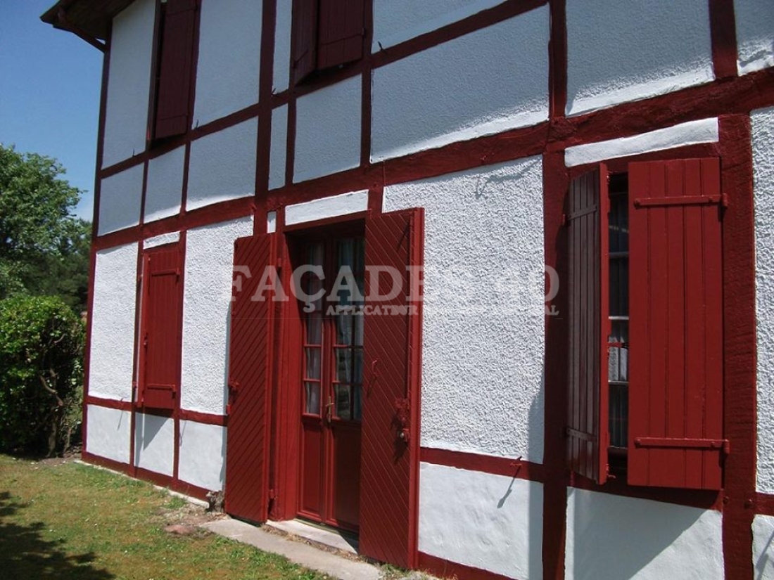 Façades 40 maison traditionnelle rouge blanc
