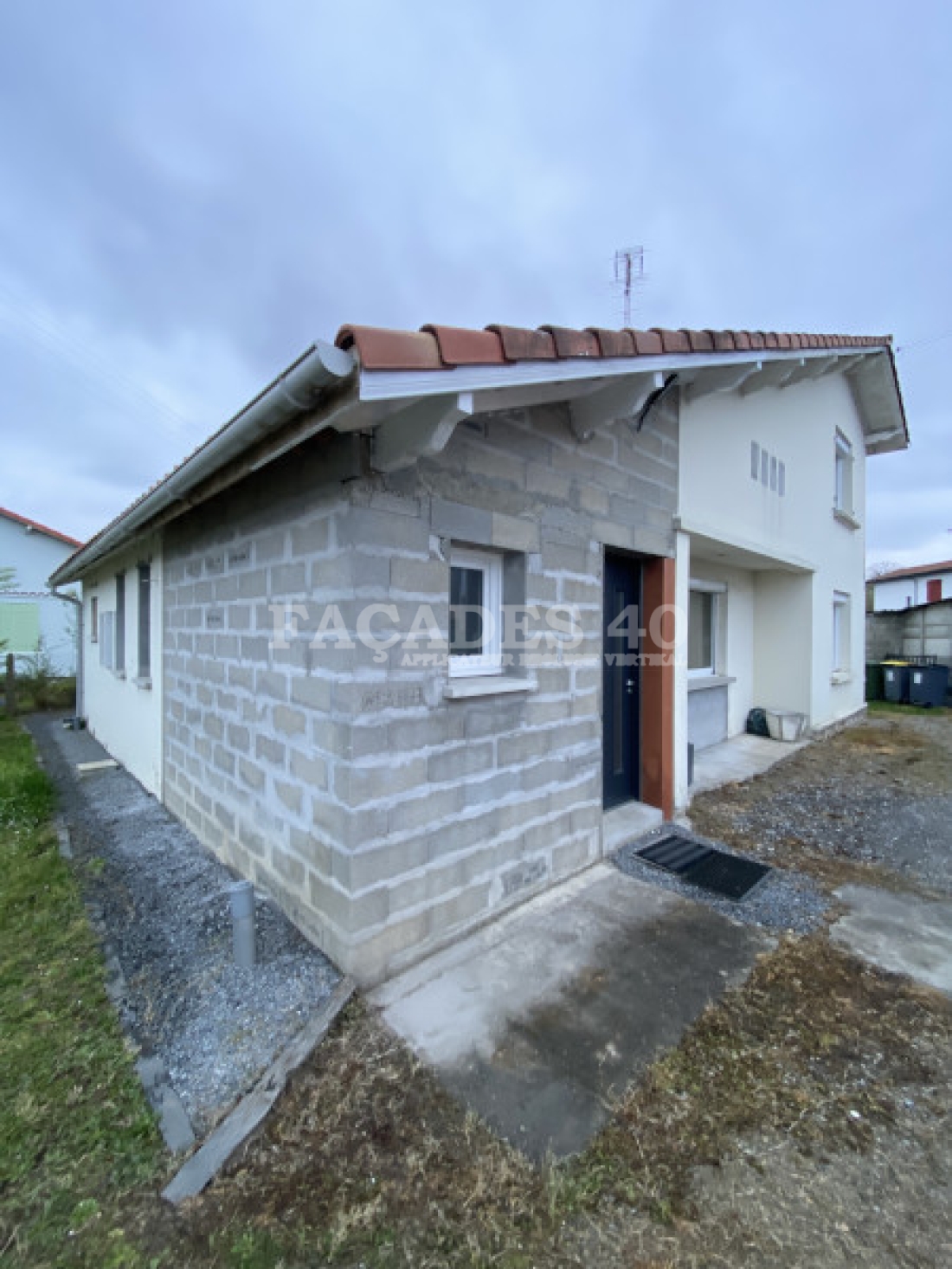 Ravalement de façades d'une maison type castor suite à agrandissement