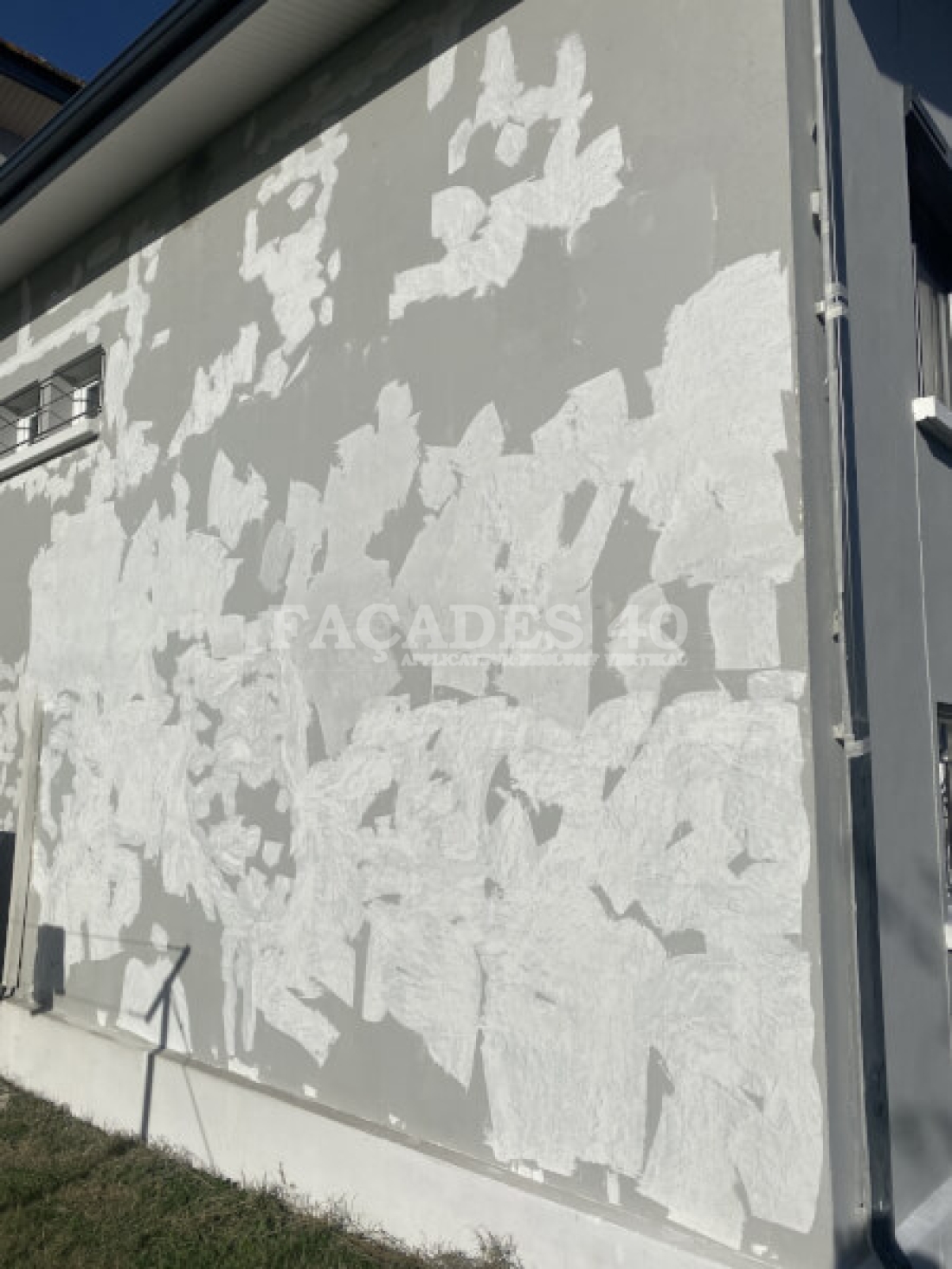 Photo pendant 1 Mise en peinture de façades à Grenade sur l’Adour