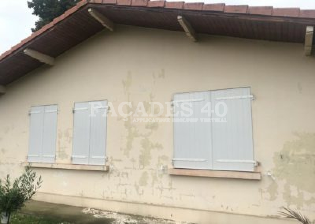 Façades 40 fenêtres maison blanchies