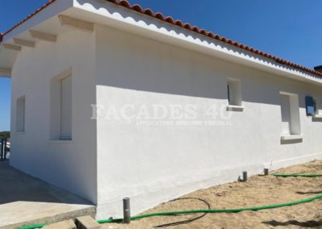 Façades 40 Maison blanche en construction